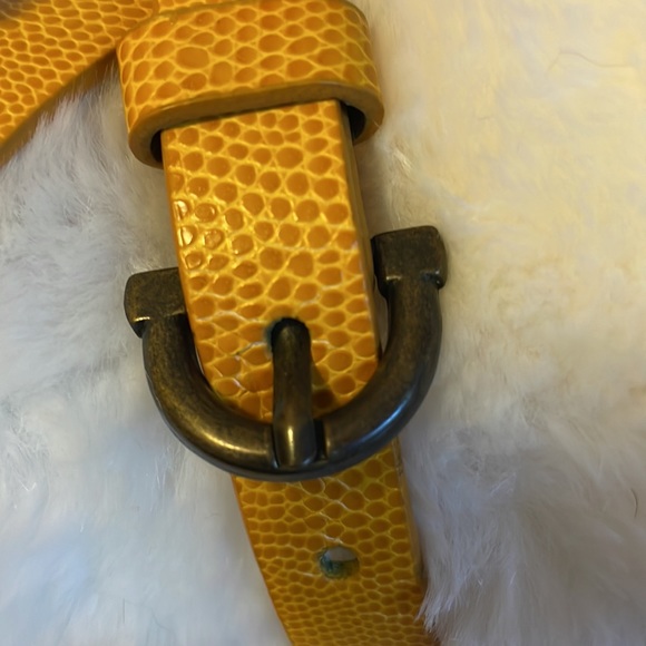 Coldwater Creek women’s thin faux snakeskin yellow belt size L - Picture 2 of 7